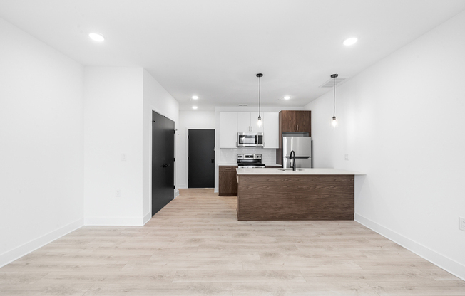 943 WASHINGTON AVE