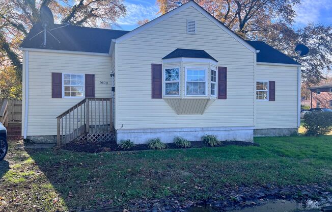 CHESAPEAKE - CUTE RENOVATED 3 BEDROOM COTTAGE