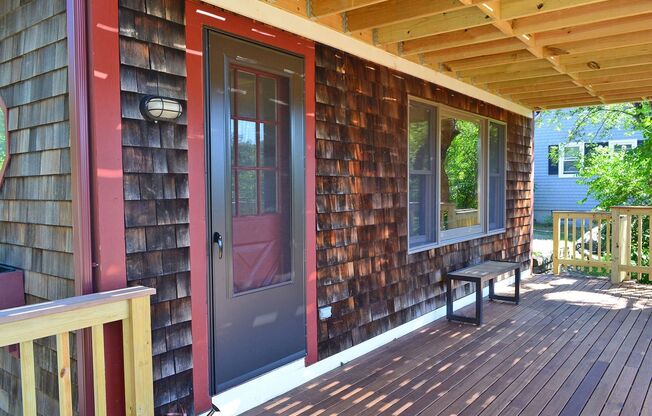 WINTER RENTAL: 334 Granite St, Rockport (Utilities Included)