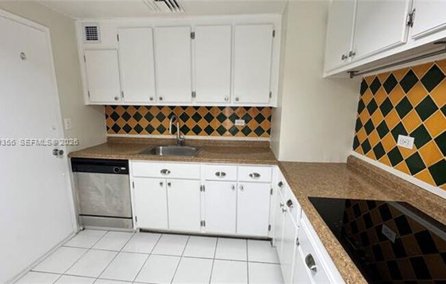 2451 Brickell Ave cu-18U, Miami, FL 33129