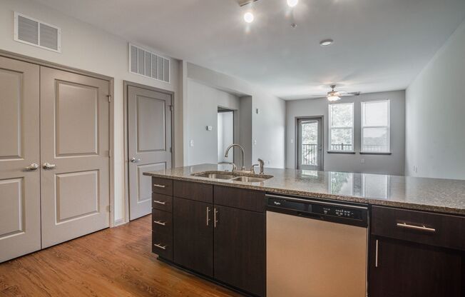 1 bed, 1 bath, 588 sqft, $1,450, Unit 206