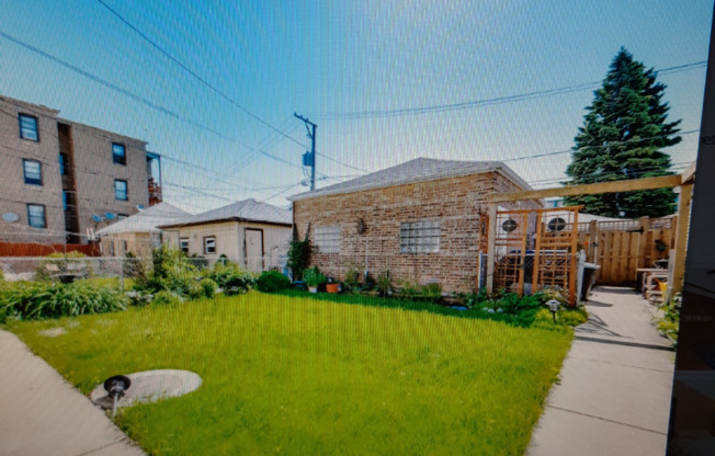 3141 N SPRINGFIELD AVE