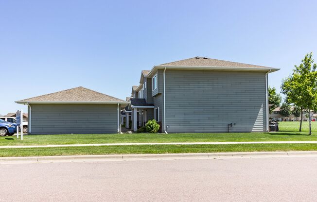 Boulder Pointe Townhomes