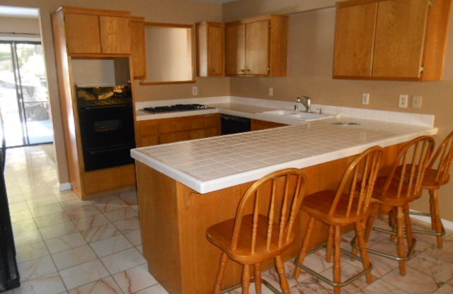 Whalers Cove Gated Community: 3 Bedroom 2.5 Bath 2 Story Home