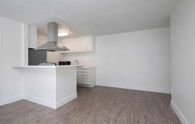 1 bed, 1 bath, 601 sqft, $2,495, Unit 90-08