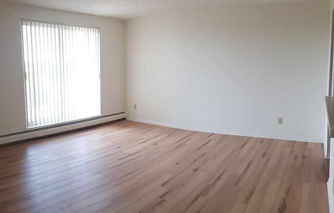 2 beds, 1.5 baths, 980 sqft, $1,390, Unit 1005