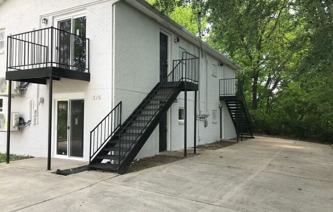 1 bed, 1 bath, 800 sqft, $825, Unit 4