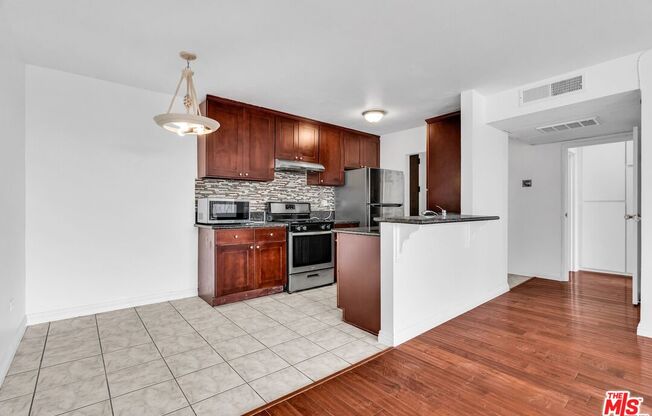 1 bed, 1 bath, 715 sqft, $2,095, Unit 507