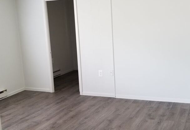 Studio, 1 bath, 380 sqft, $925, Unit 211-H