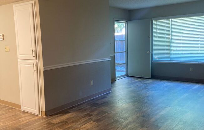 2 beds, 1 bath, $1,725, Unit 494807