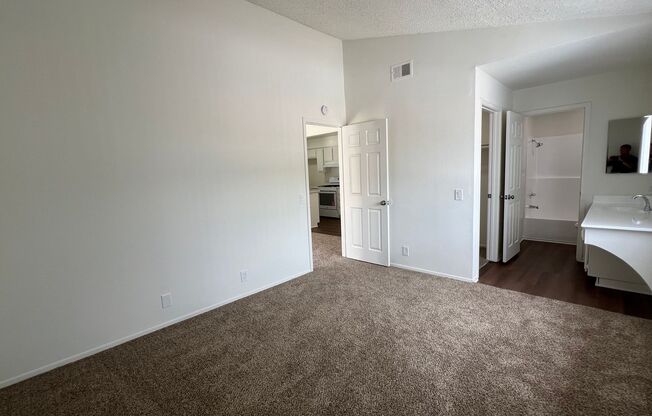 La Habra Manor