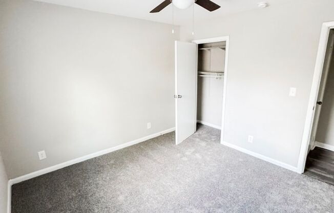 2 beds, 1 bath, 850 sqft, $1,300, Unit 26-A4