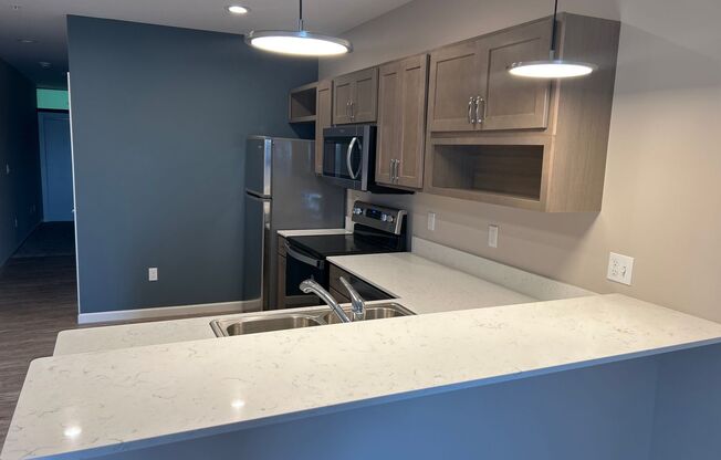 Studio, 1 bath, 500 sqft, $995, Unit 03