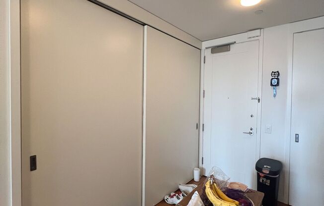 1 bed, 1 bath, 832 sqft, $4,800, Unit 11C
