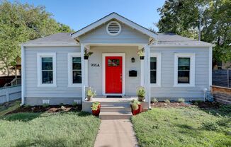 Vintage Alure and Modern Conveniences in Brentwood