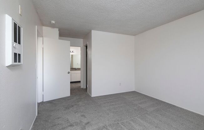 1 bed, 1 bath, 675 sqft, $1,950, Unit 11