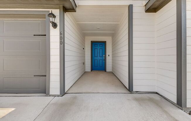 4 beds, 2 baths, 1,724 sqft, $2,145, Unit 505 Beall St