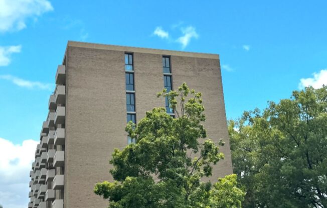 Stunning Studio Condo in Southwest Waterfront!