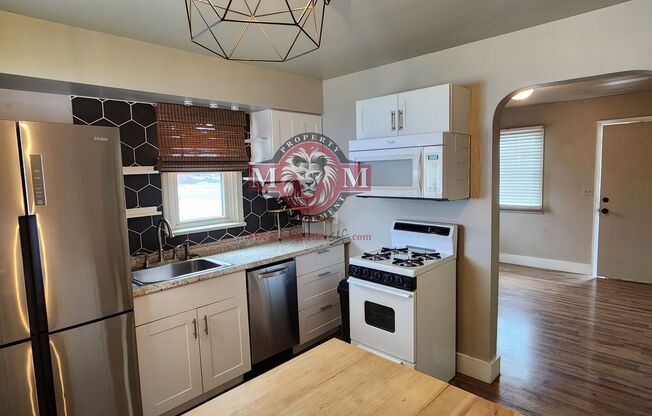 Cozy 1 Bd 1 Bath Remodeled Duplex