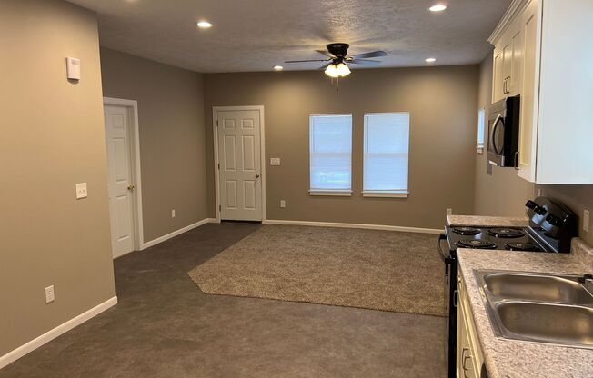 2 beds, 1 bath, $825