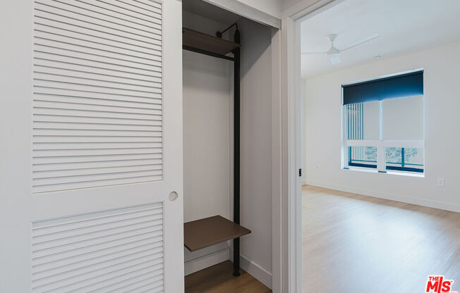 1 bed, 1 bath, 787 sqft, $4,195, Unit 728