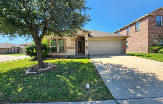 Spacious 4 Bedroom in Eagle Mountain ISD