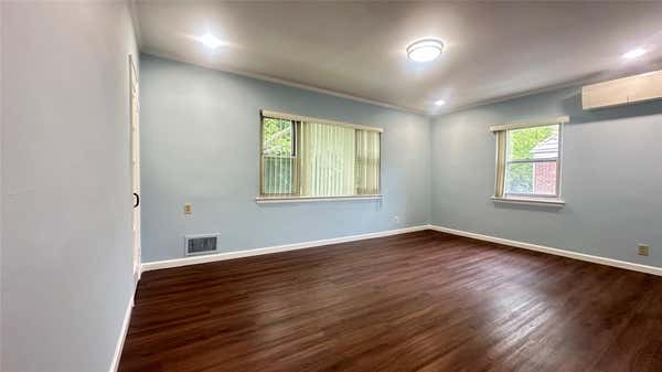 73 28 199 ST
