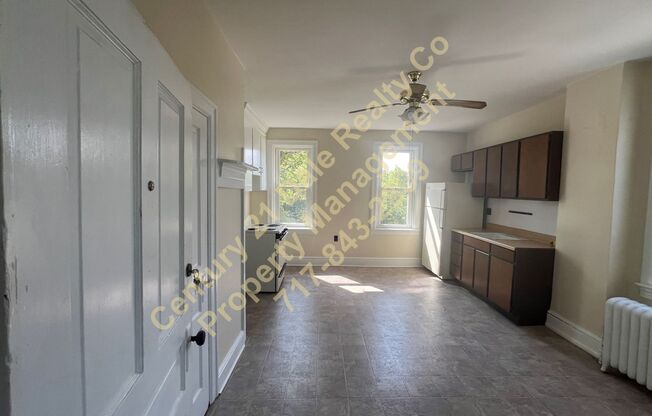 1 bed, 1 bath, $895