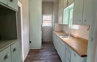 3 beds, 1 bath, $895