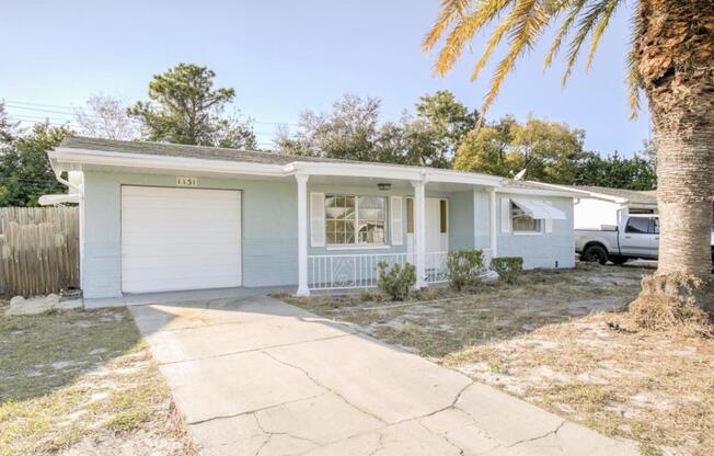 1131 DARTMOUTH DR