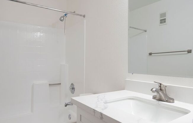 3 beds, 2 baths, 1,105 sqft, $3,495, Unit 239
