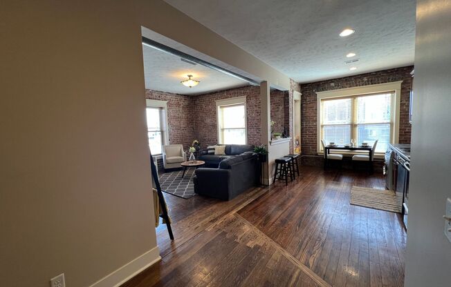 2 beds, 2 baths, 1,250 sqft, $1,695, Unit Unit 304 B1250