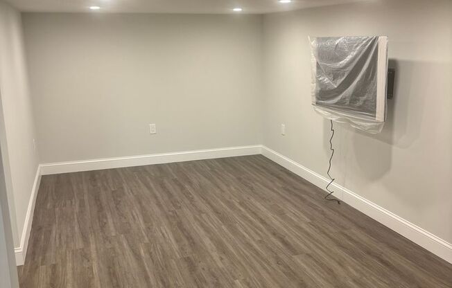 1 bed, 1 bath, 687 sqft, $2,350, Unit 102