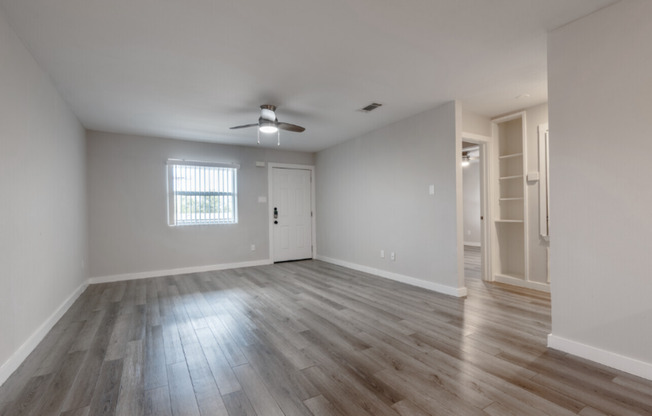 Studio, 1 bath, 400 sqft, $890, Unit 1800-115