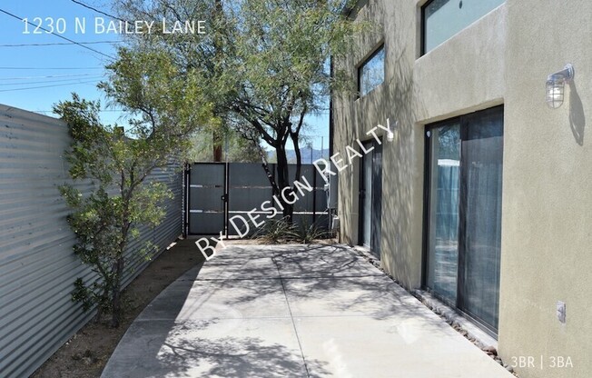 1230 N BAILEY LN