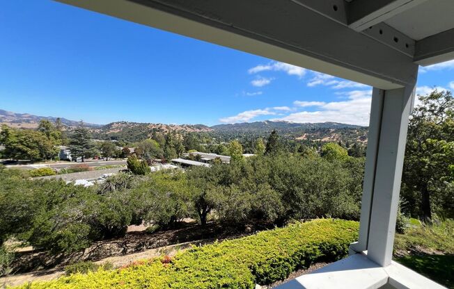 2 Bed 2 Bath In Rossmoor (Furnishings Included)