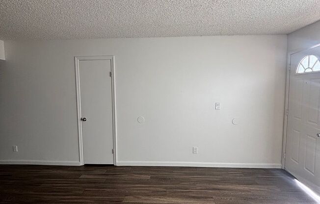 1 bed, 1 bath, 650 sqft, $1,795, Unit B03