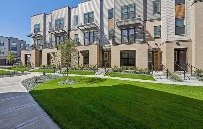 LUXURY LIVING IN WOODBURY, MN