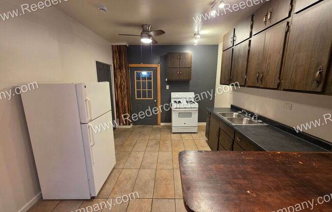 4947 Northcote Avenue