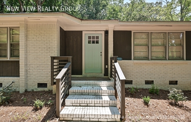 5121 FARM POND LN