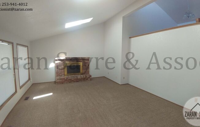 386 - Beautiful Tri-level Home