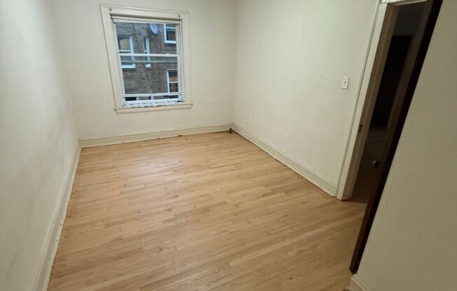 1 bed, 1 bath, $1,240, Unit 6422-2B