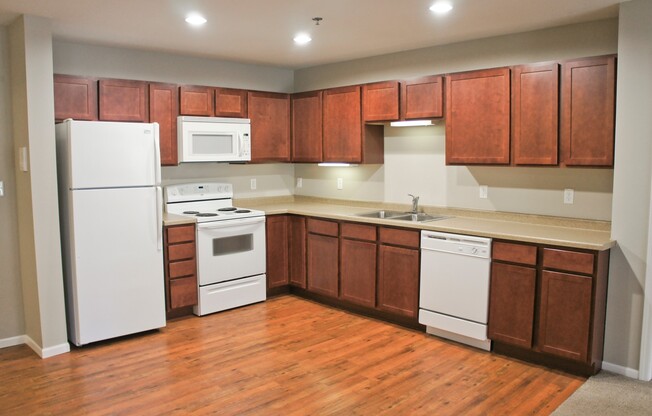 2 beds, 2 baths, 958 sqft, $1,275, Unit 203