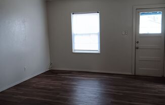 2 beds, 1 bath, $1,000