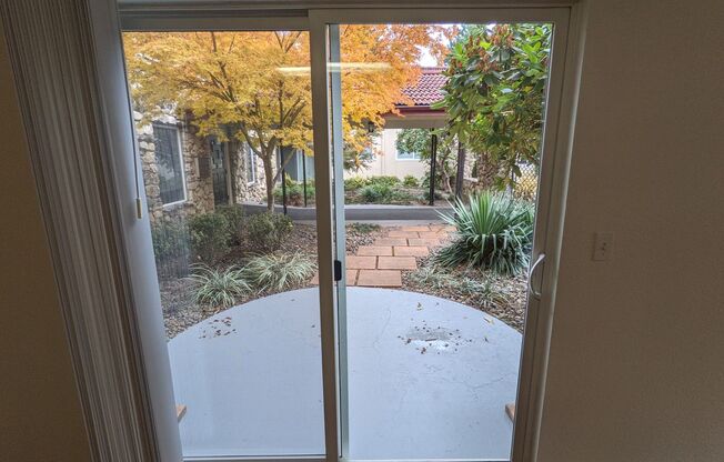 1 bed, 1 bath, 700 sqft, $1,375, Unit #13