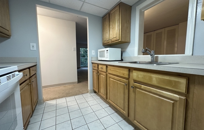 1 bed, 1 bath, 680 sqft, $2,000, Unit 31