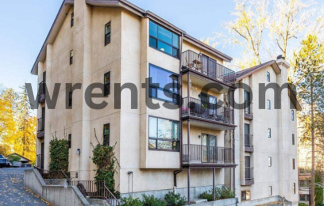 2 beds, 2 baths, $1,500