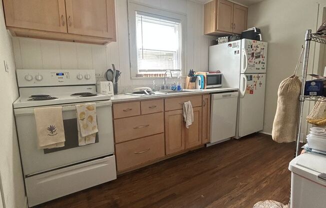 *Available 2026* Charming 3 Bed 1 Bath Home!