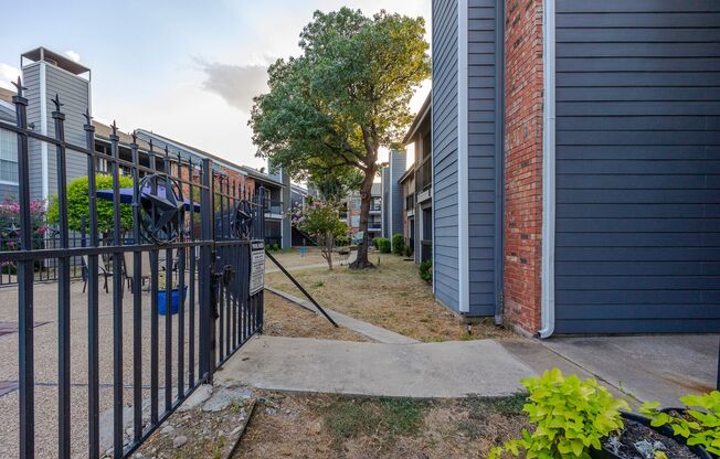 1 bed, 1 bath, $995, Unit Unit#825