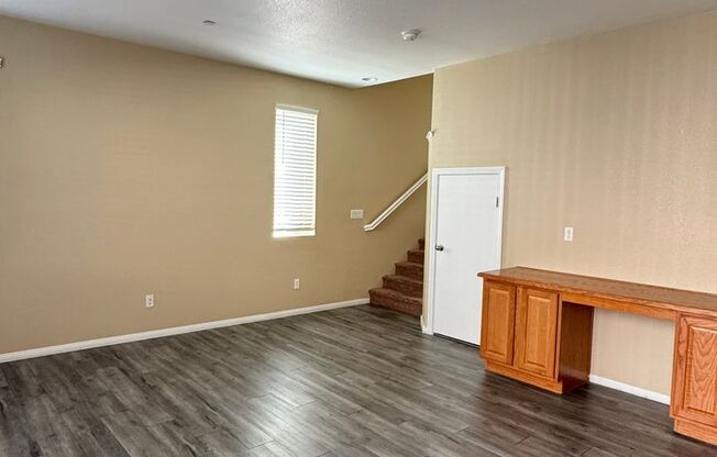 3 beds, 3 baths, $1,995